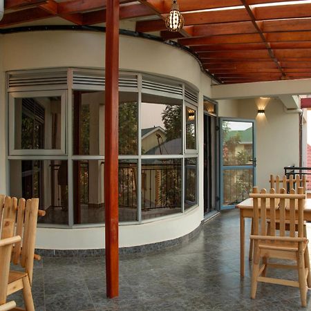 Silver Oaks Hotel Boma Fort Portal Kültér fotó