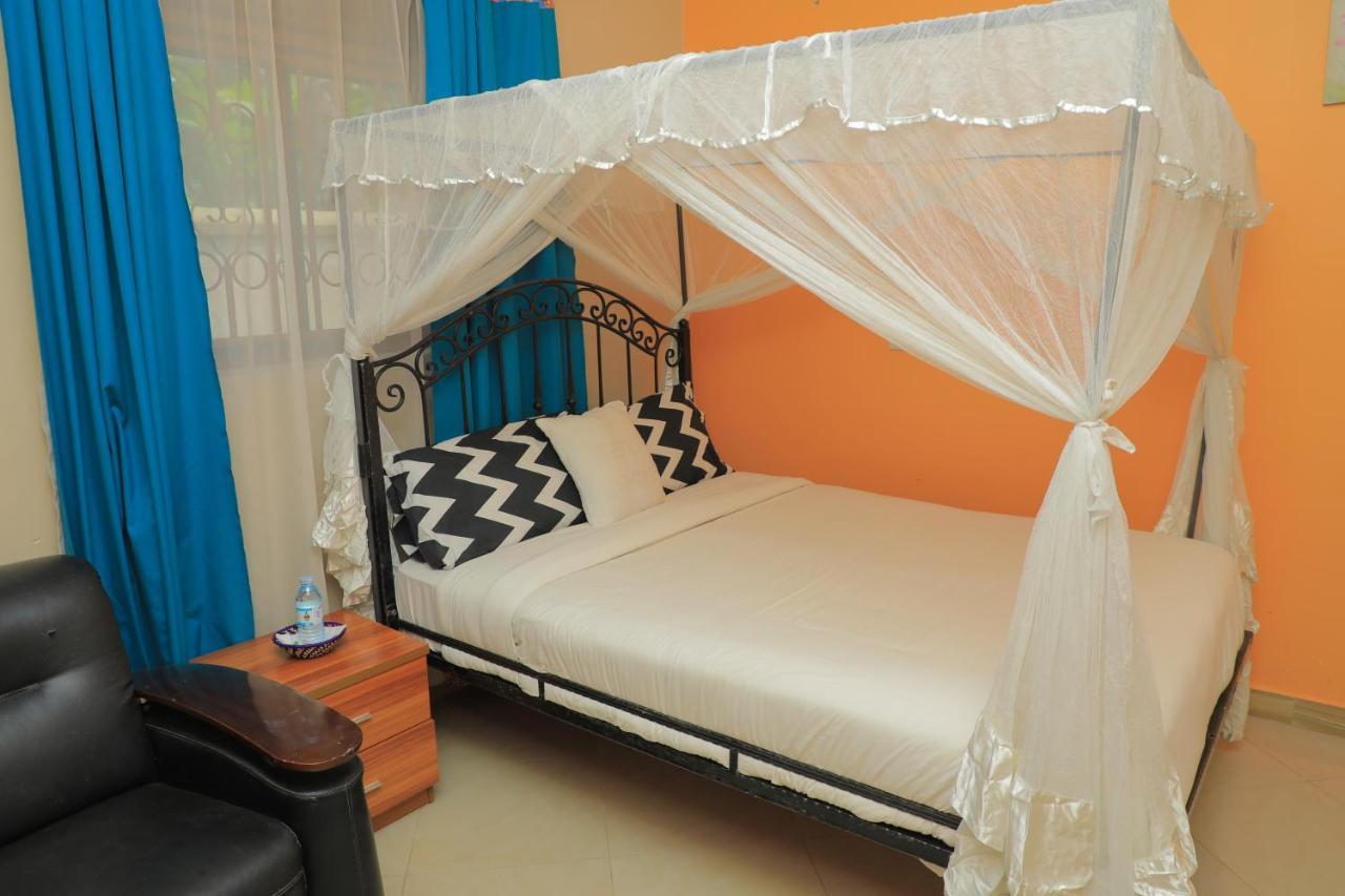 Silver Oaks Hotel Boma Fort Portal Kültér fotó
