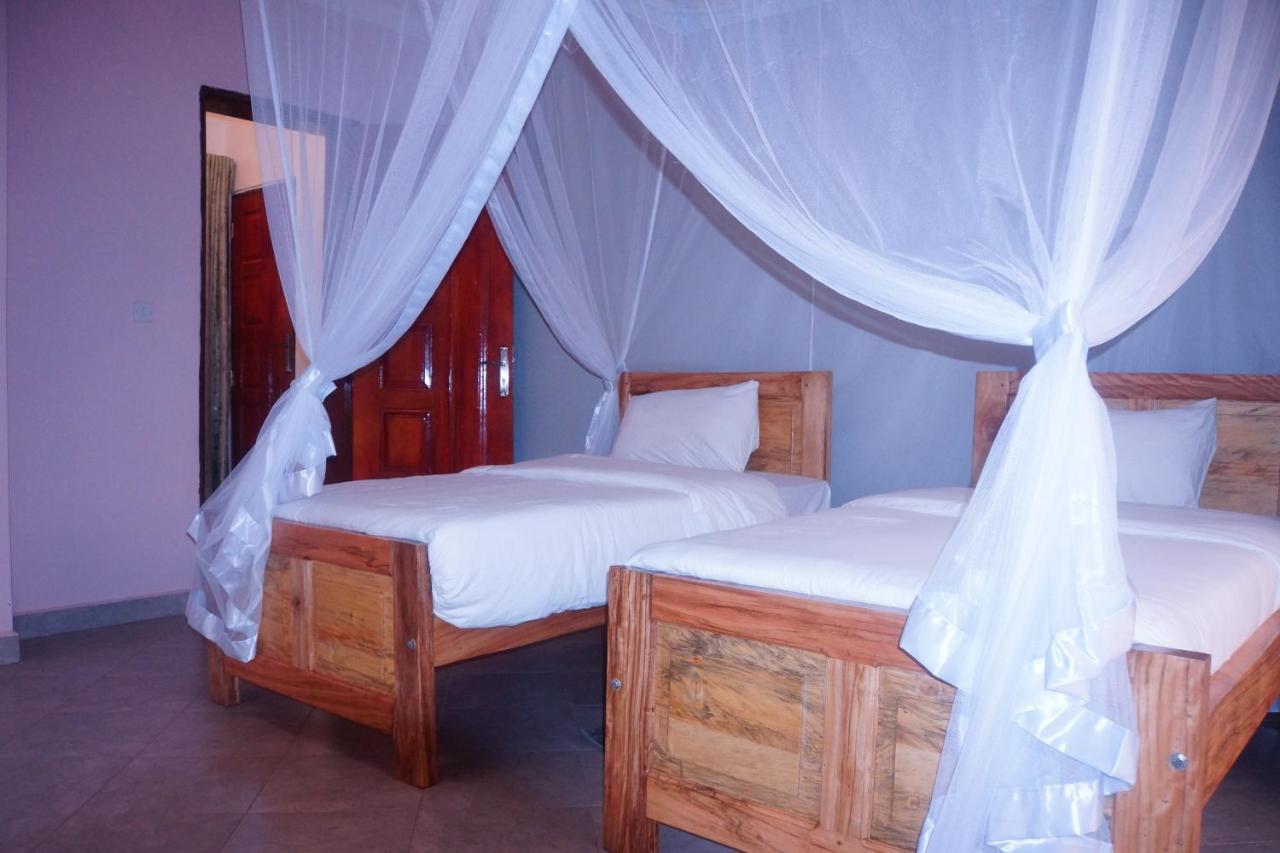 Silver Oaks Hotel Boma Fort Portal Kültér fotó