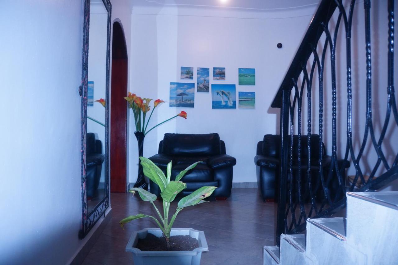 Silver Oaks Hotel Boma Fort Portal Kültér fotó