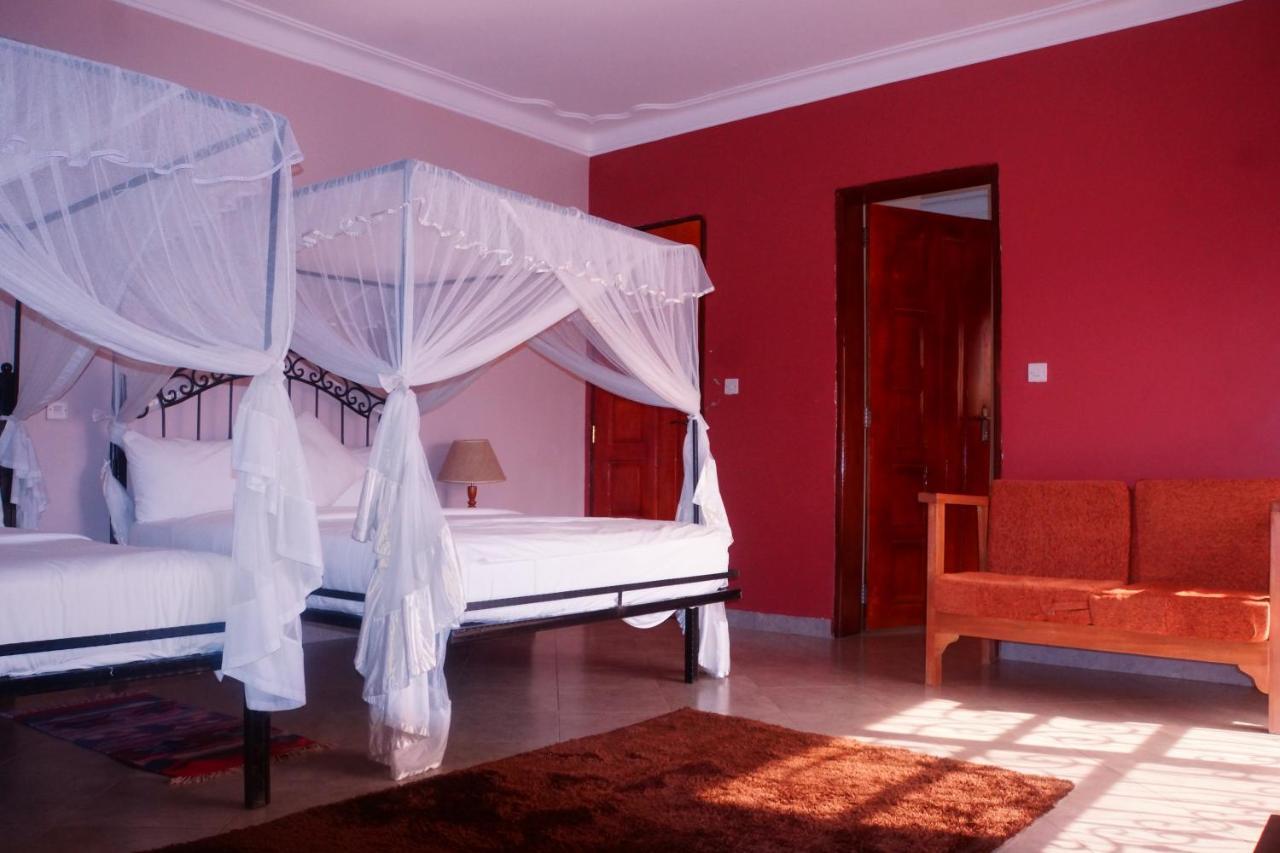 Silver Oaks Hotel Boma Fort Portal Kültér fotó