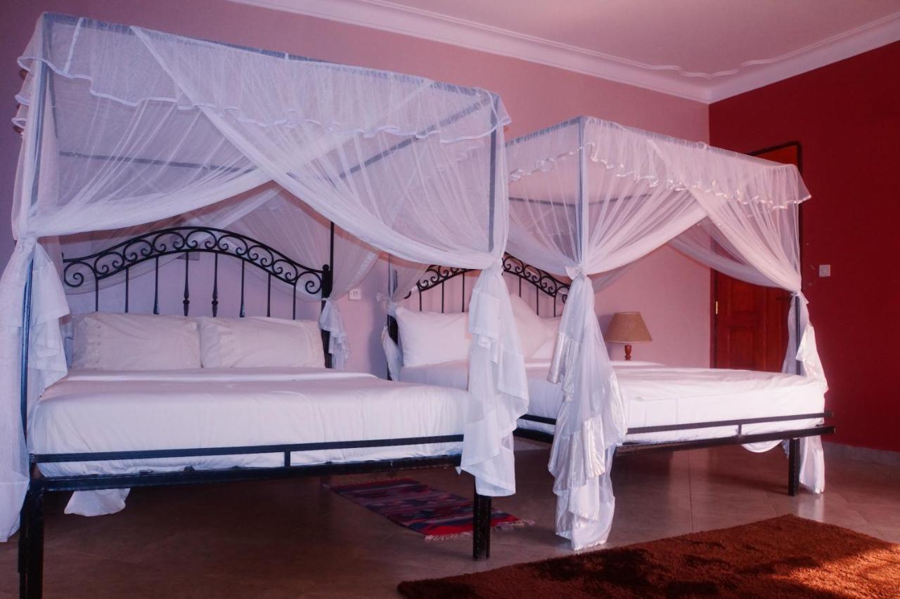 Silver Oaks Hotel Boma Fort Portal Kültér fotó