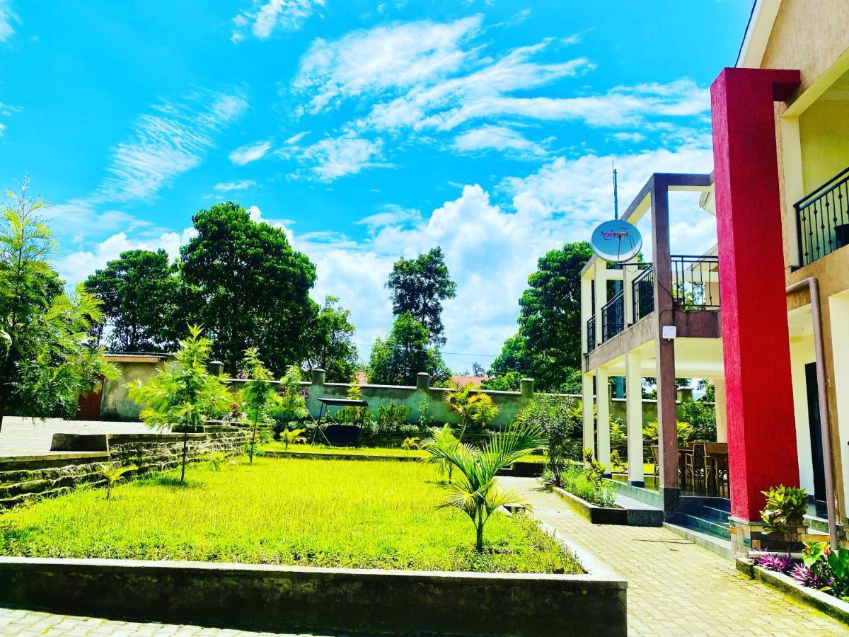 Silver Oaks Hotel Boma Fort Portal Kültér fotó