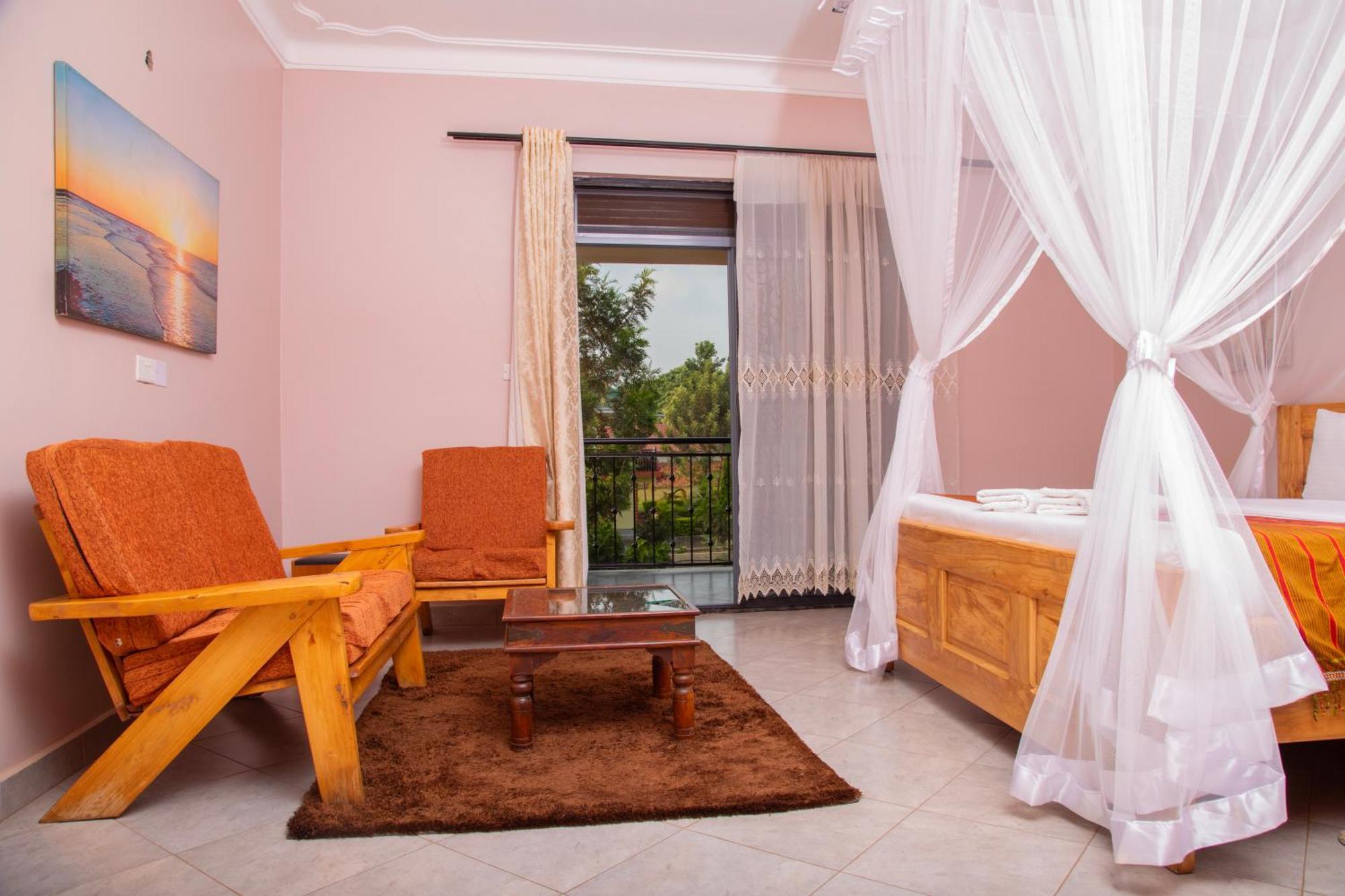 Silver Oaks Hotel Boma Fort Portal Kültér fotó